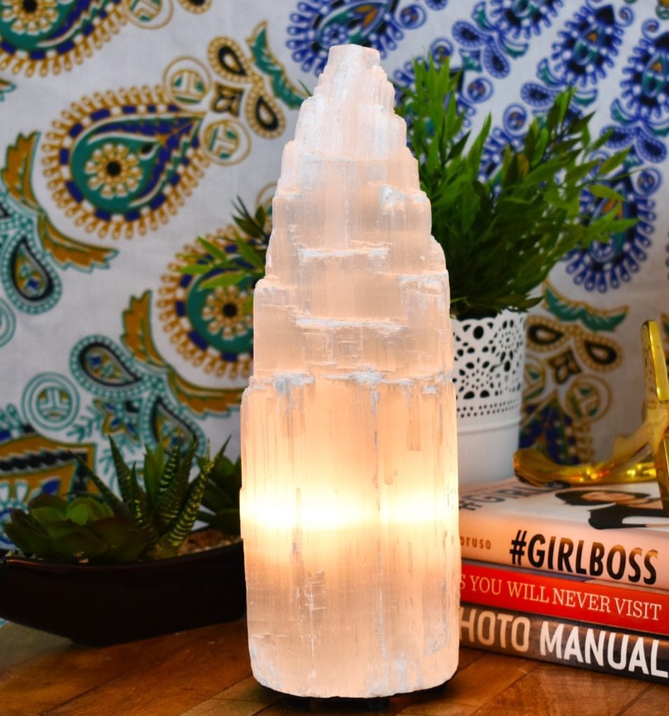 selenite benefits, selenite light, selenite lamp