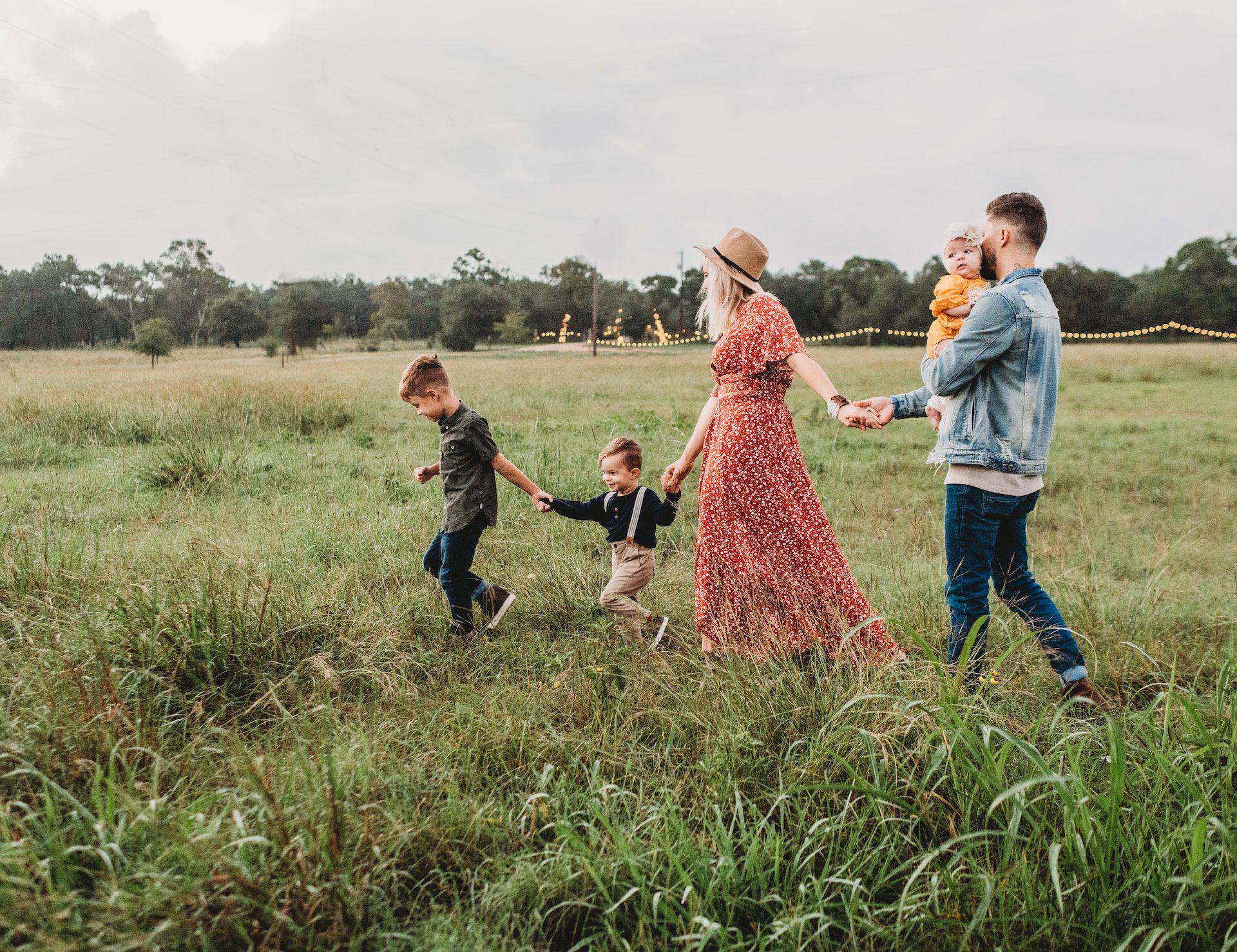 Outdoor family activities, Nature healing, Family nature outings, Nature connection, Outdoor bonding activities, Nature therapy for families, Family-friendly nature adventures, Healing power of nature, Outdoor wellness activities, Family nature excursions 
